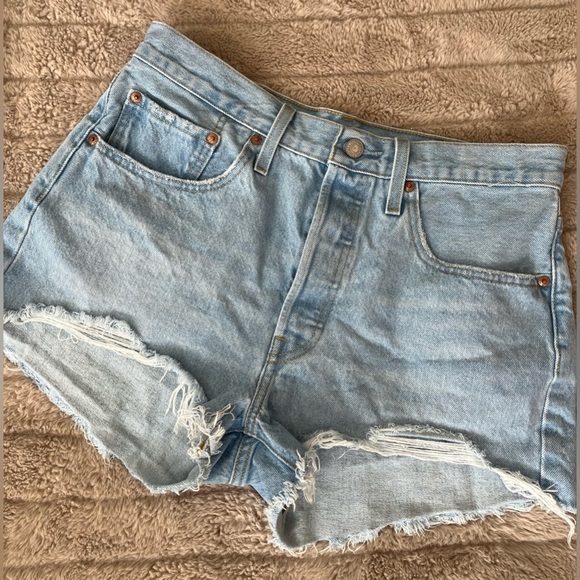 Levi’s 501 Cutoffs Shorts Denim Distressed Frey Raw Hem Buttonfly SZ: 30 - Picture 8 of 8
